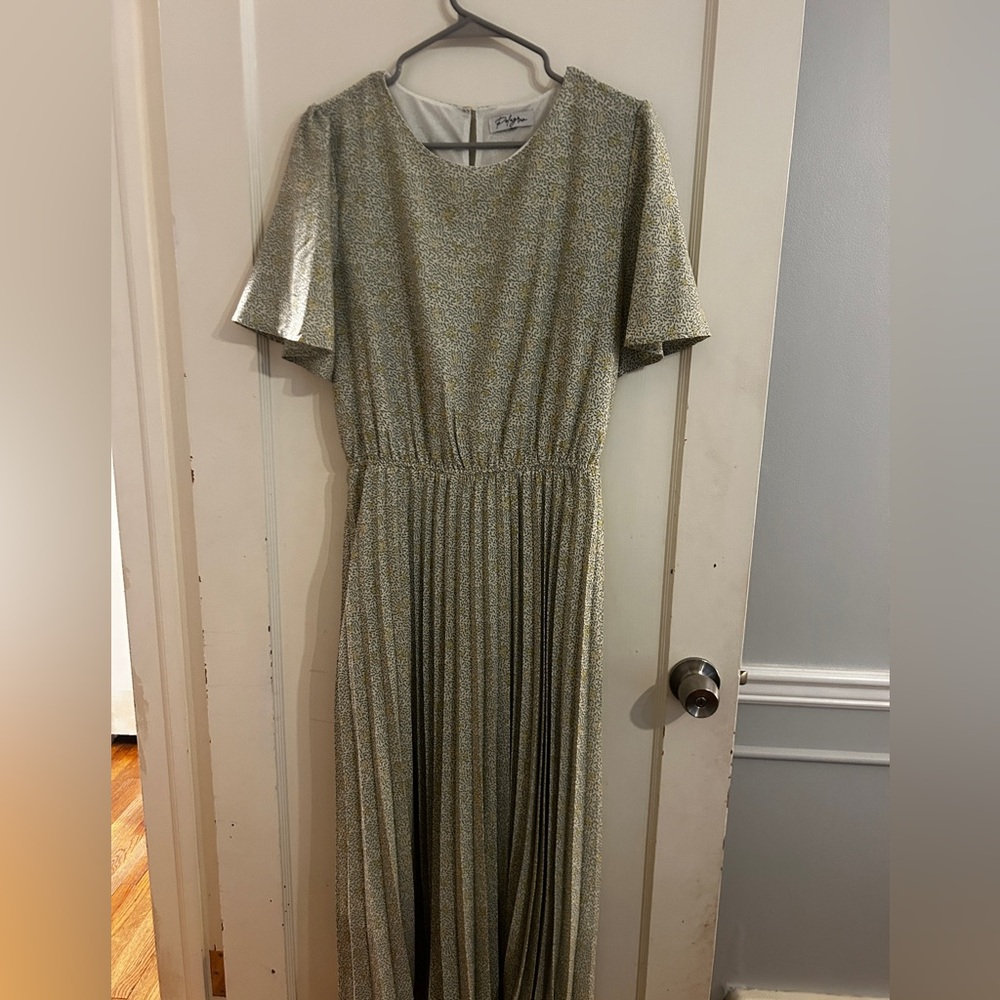 Elegant Green Maxi Dress